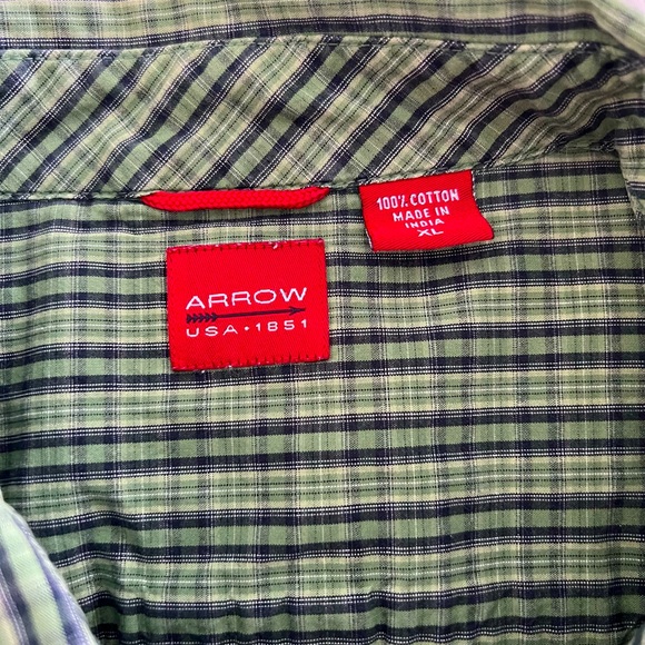 Men’s Arrow Button Down - Picture 3 of 3